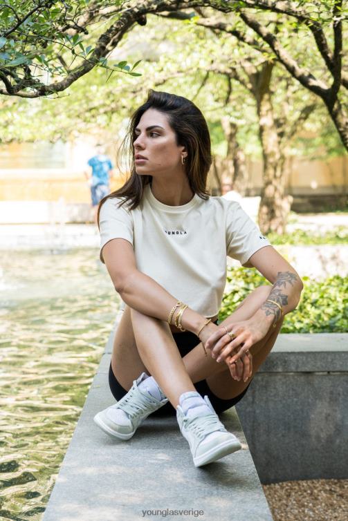 YoungLA kvinnor w403 etablerad beskuren t-shirt pistage grön Kläder 62TXL1026